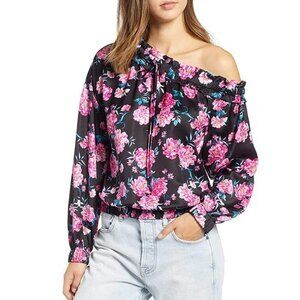 Kendall & Kylie Magenta Floral Cold Shoulder Top. S